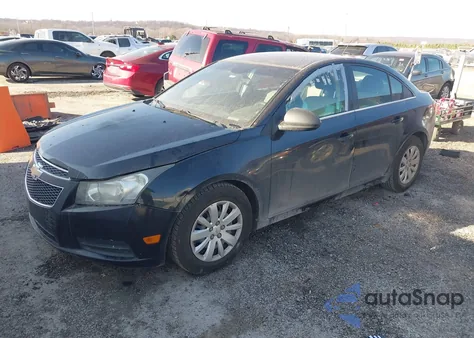 2011 Chevrolet Cruze Ls z USA, uszkodzony, nr VIN 1G1PD5SH2B7306381